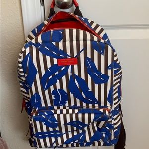 Henri Bendel New York.